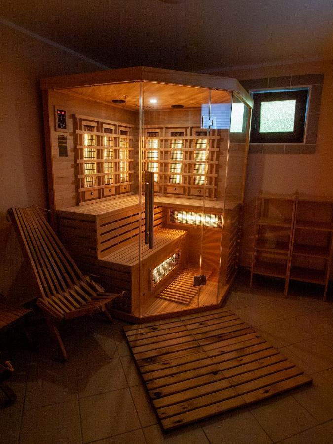 Holiday House Zarja - With Sauna And Hot Tub Bizeljsko Bagian luar foto