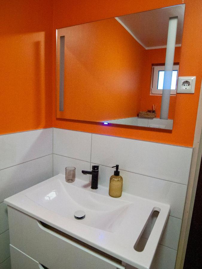 Holiday House Zarja - With Sauna And Hot Tub Bizeljsko Bagian luar foto